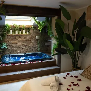  Appartement Insolite Avec Jacuzzi Privatif